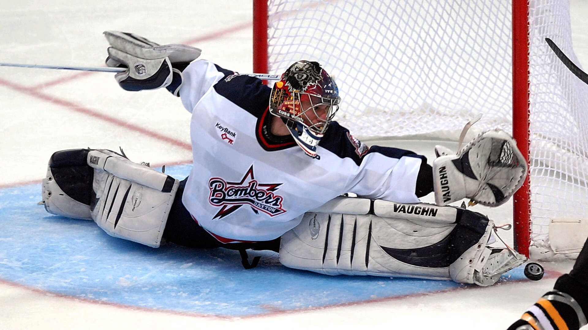 开云体育博彩-堡垒之夜新增武器引热议，堡垒之夜所有武器